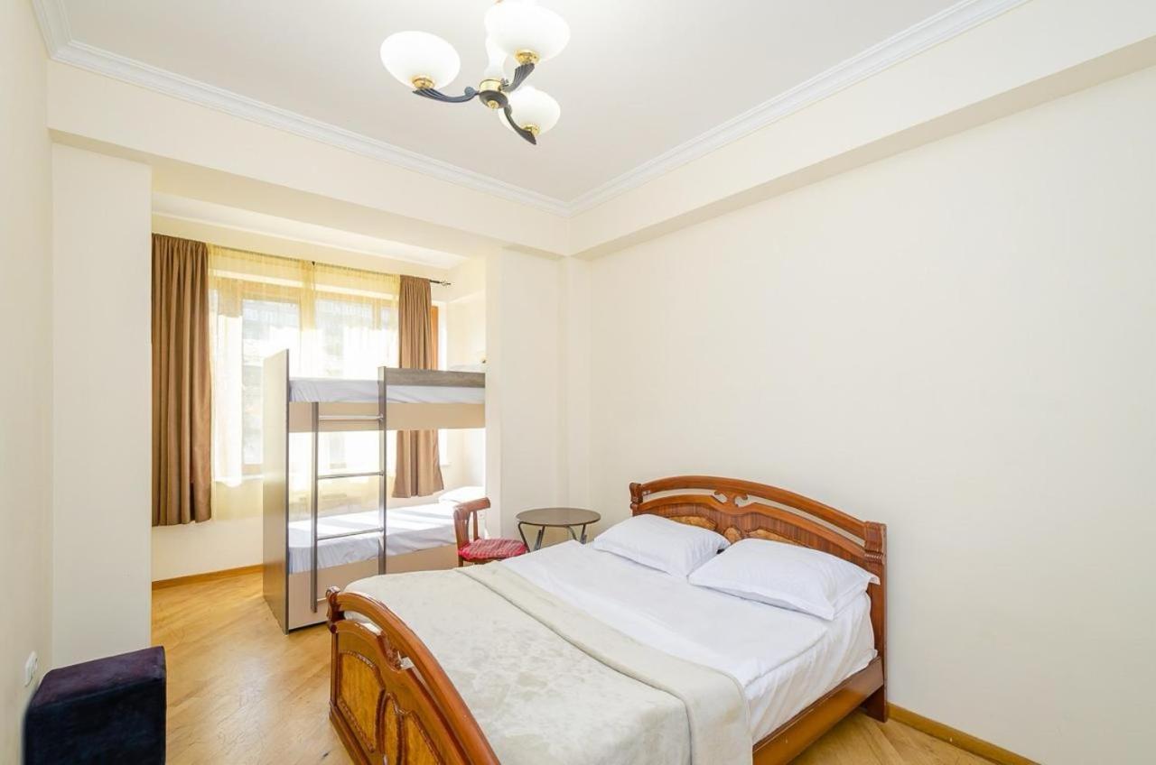 Areva Hostel & Apartment Erevan Esterno foto